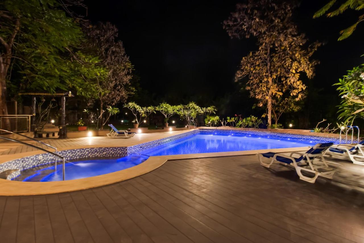 Hotel Club Mahindra Netrang Exteriér fotografie