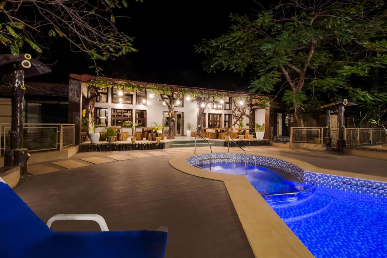 Hotel Club Mahindra Netrang Exteriér fotografie